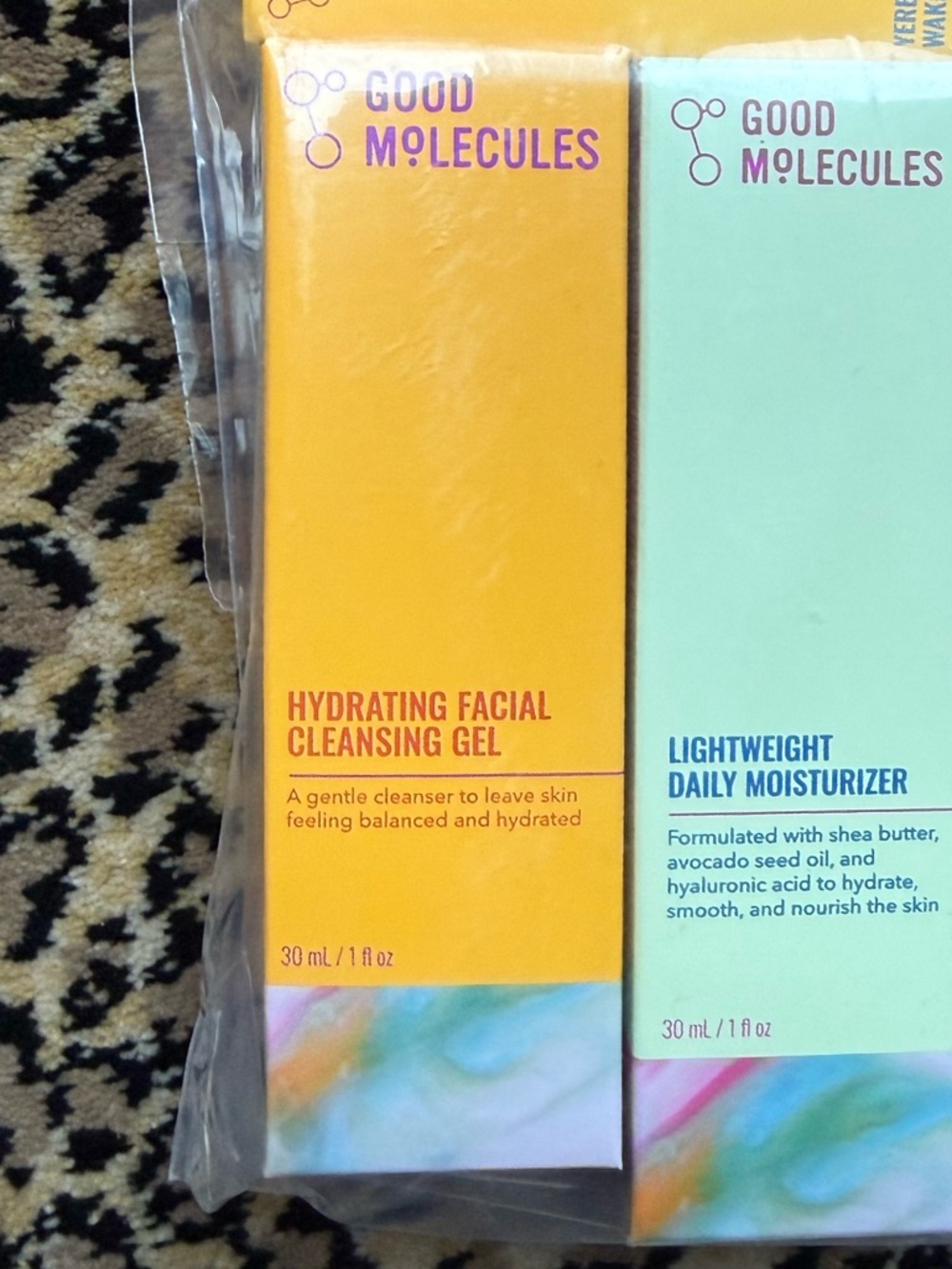 Good Molecules bundle (NIB) - Picture 5 of 9